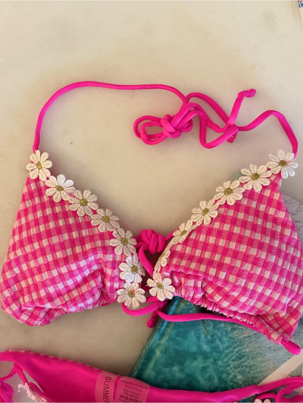 Beach Bunny summerhaus Pink Gingham Daisy Trim Bikini - Picture 3 of 8